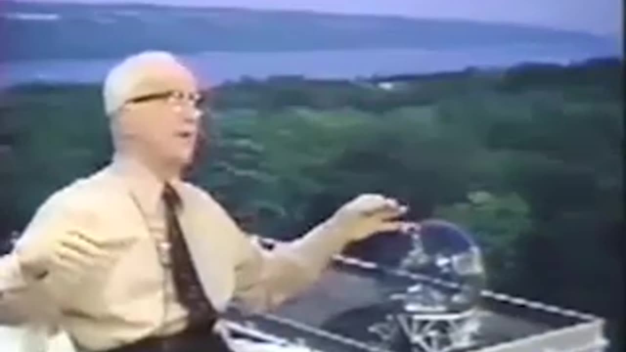 Buckminster Fuller - Everything I Know - Lecture 9 of 12 (January 29, 1975)