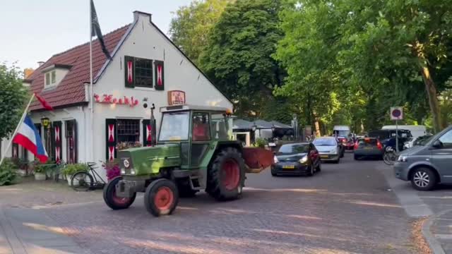 Dutch Farmers and Supporting Citizens Convoy in Wassenaar Against Government Theft of Land