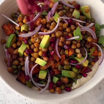 Crunchy roasted edamame & chickpeas