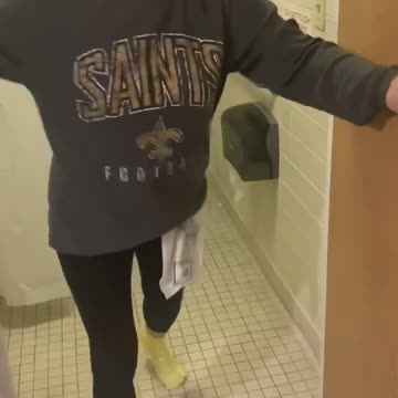 Это то, что ковид вакцина Pfizer сделала с моей мамой.