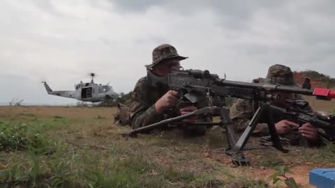 Marines conduct beach raid in Okinawa Japan