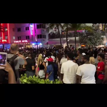 SWAT Moves in to Disperse Massive Crowds Breaking Curfew in Miami Beach
