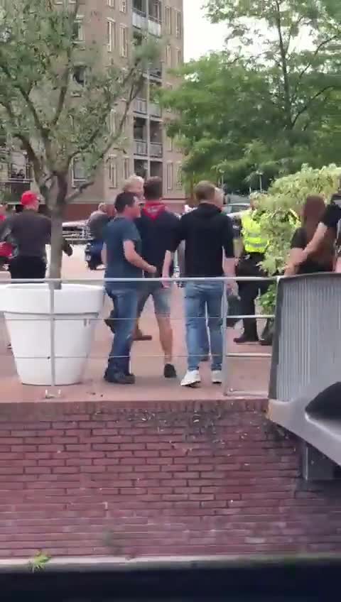 Niederländische Bürger wehren sich erfolgreich gegen Gängelung der Polizei