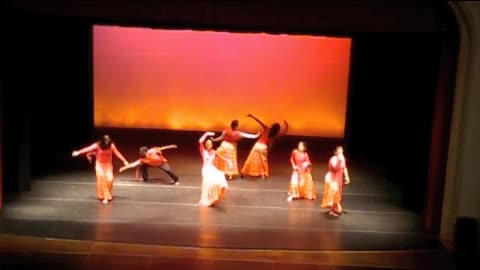 Modern Dance Choreography by Kim Deale and Dancers