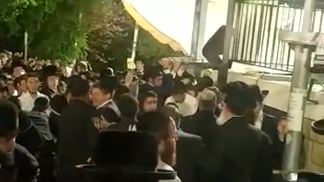 Terrorists at Meron doing crowd control