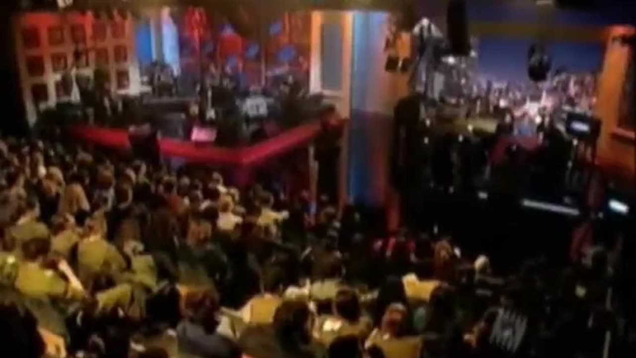 Dancing Israelis on Israeli news