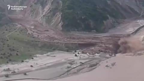 Dangeroua landslide