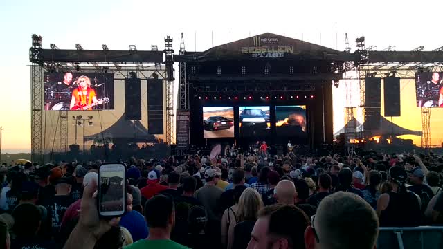 Sammy Hagar I Can't Drive 55 LIVE - Carolina Rebellion 2015