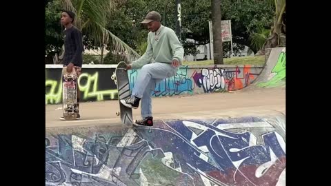 Skateboarding i