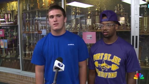 Florida high school football player dies after collapsing during game