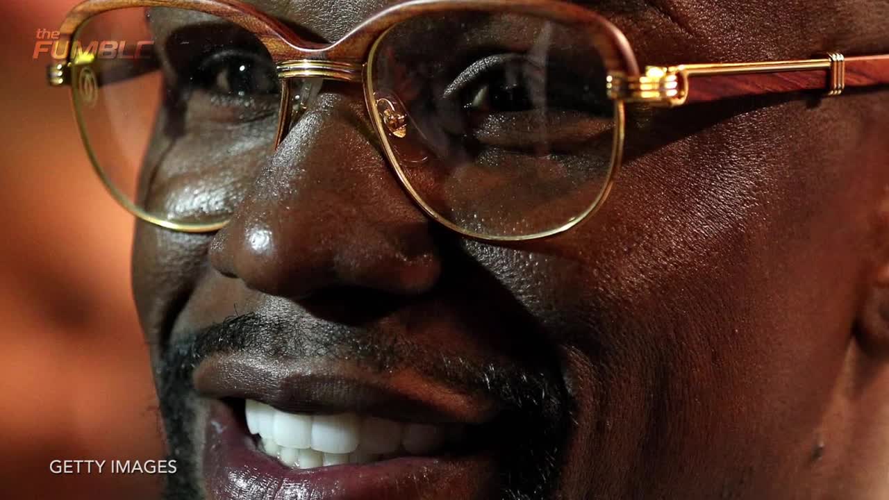 Floyd Mayweather Hints At Possible Return to Ring