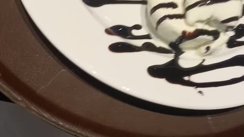 Molten lava cake