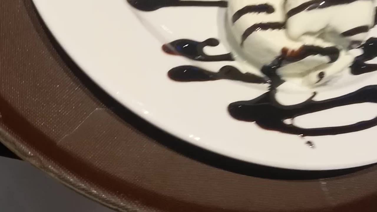 Molten lava cake