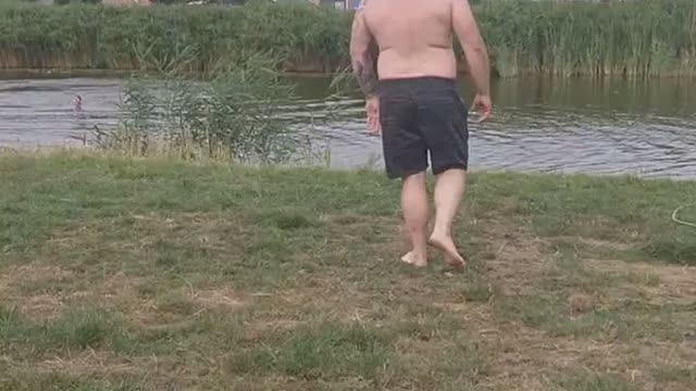Jump into the ditch.