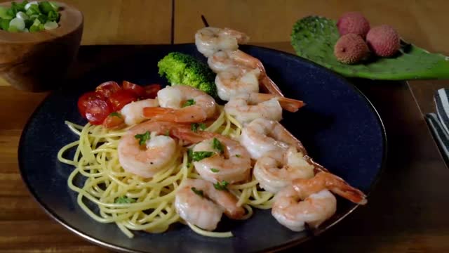 Do you like the combination of pasta and shrimp?