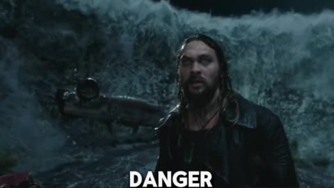 Mera saves aquaman from flood scene