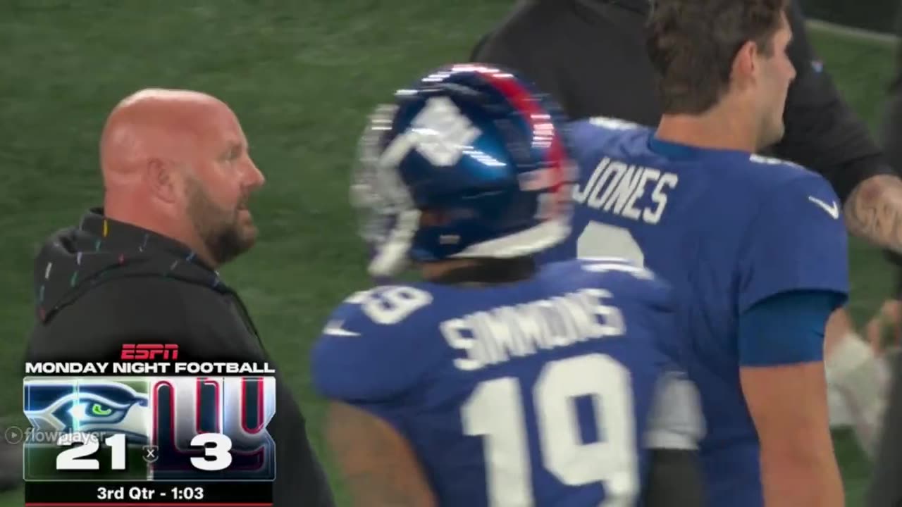 Giants’ Brian Daboll lets out frustration on Daniel Jones after brutal interception