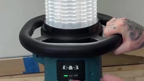 Check out this Makita upright area work light