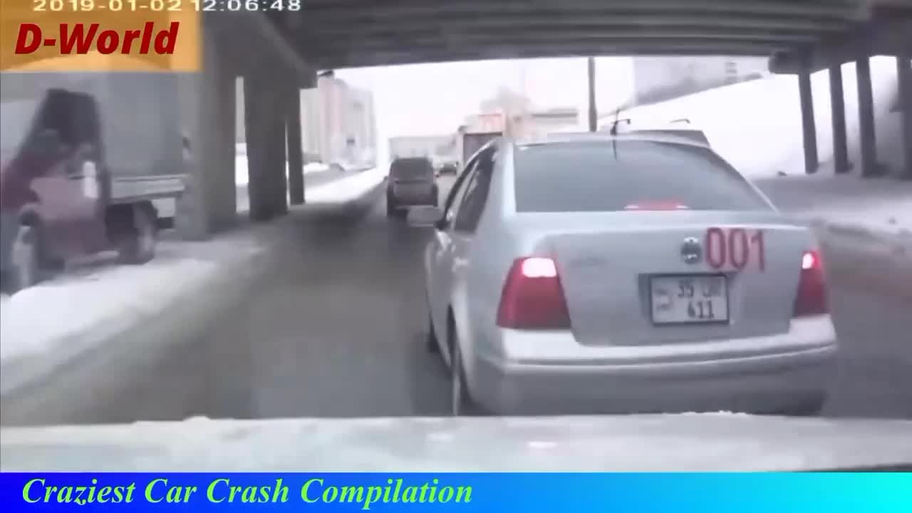 Dumb Drivers With Car Accidents