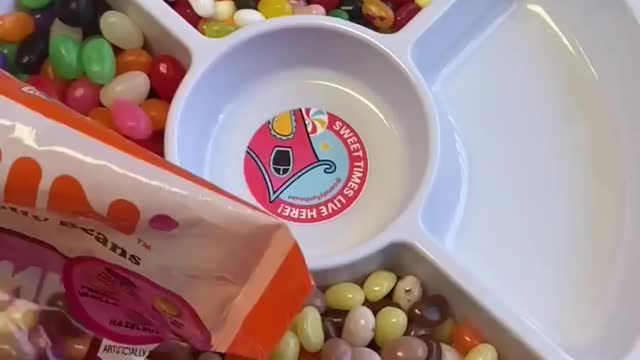 candy satisfying 11