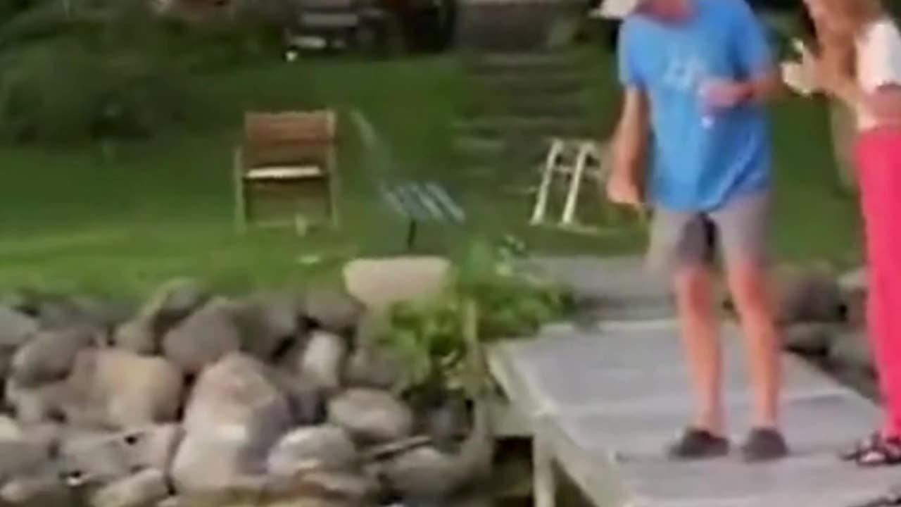 That little girl’s face at the end is priceless🤣