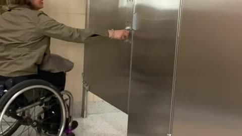 When I see a non-disabled person using the handicapped stall