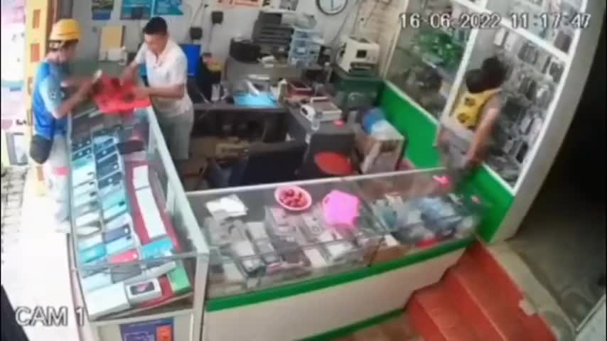 [GENOCIDE] The Vaccine Is Working: Woman Collapses With A Child On Her Back (2022)