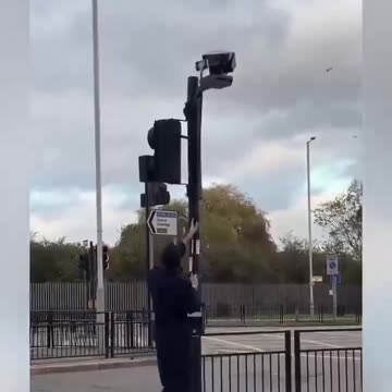 ❌ Gli inglesi sono contrari alle telecamere ULEZ...😏