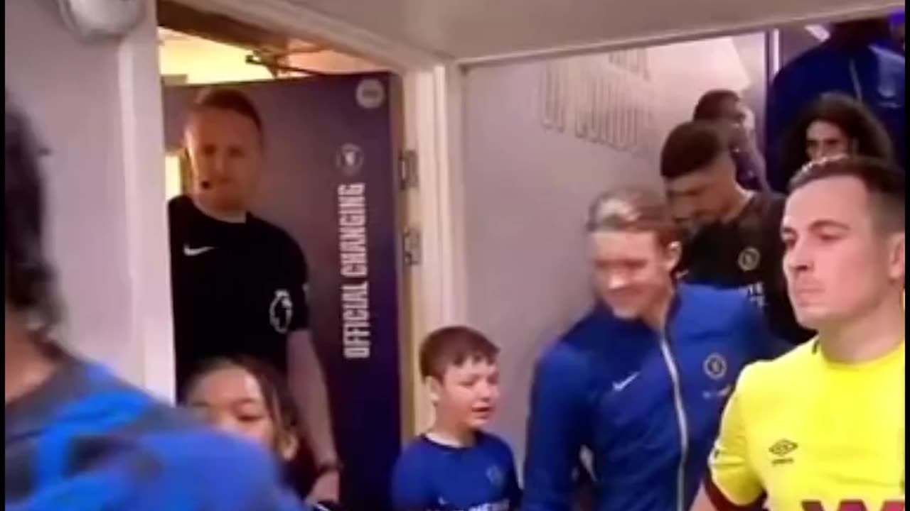 CHELSEA MIDFIELDER REFUSES TO HIGH FIVE BLACK BOY