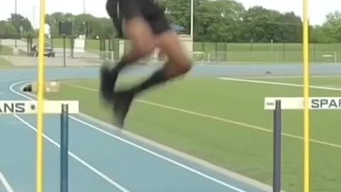 AAWESOM HIGH JUMP INCREDIBLE SKILL!!!