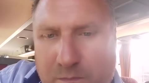 KEDVES UKRÁN MENEKÜLT