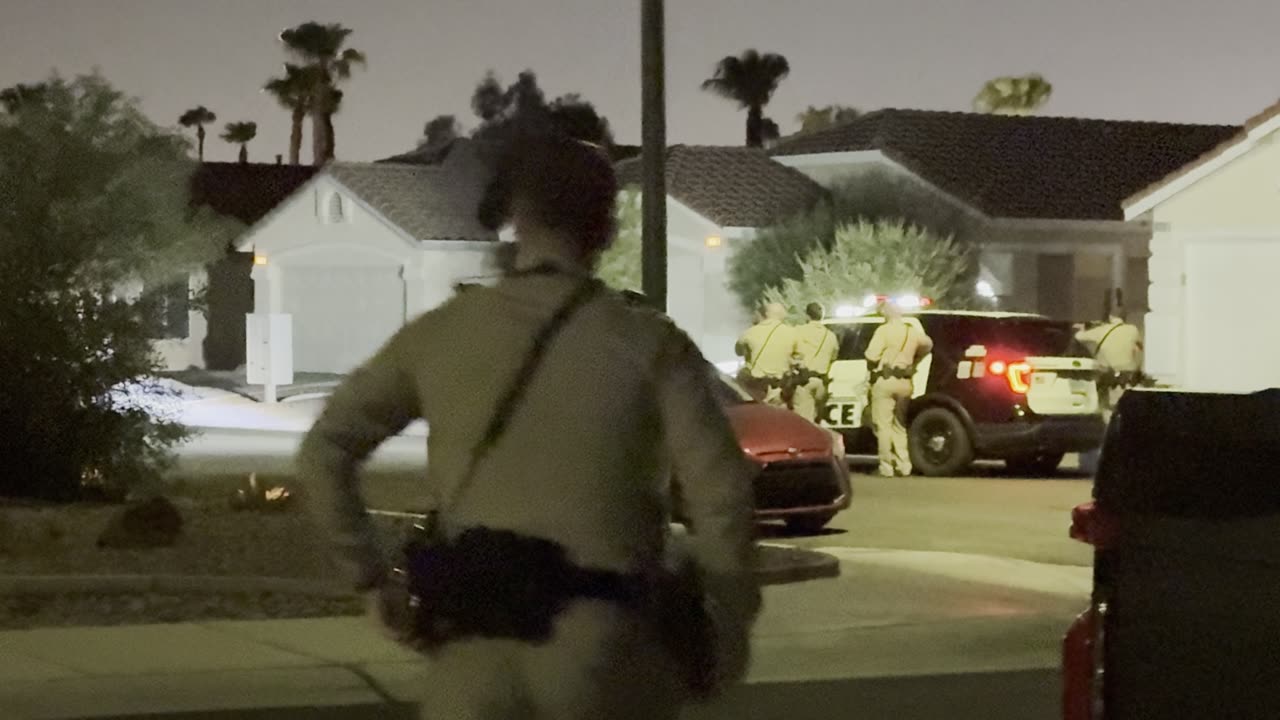 Police Take DV Suspect Into Custody at Gunpoint on Defiance Dr in Las Vegas