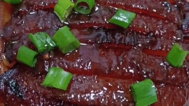 Chinese classic famous food-Pork with salted vegetable（梅菜扣肉）