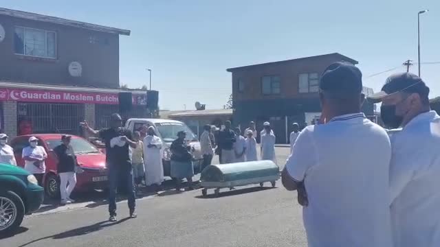 Standing up to gangs: Heideveld residents march on merts