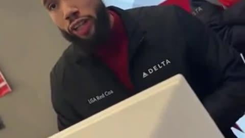 Delta Employee DESTROYS Leftist In Epic Moment