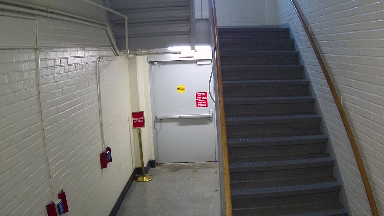 3872FHOB01Stair8_2021-01-06_16h28min19s590ms.mp4