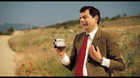Mr Bean's Got Moves! 🕺| Mr Bean's Holiday | Funny Clips | Mr Bean