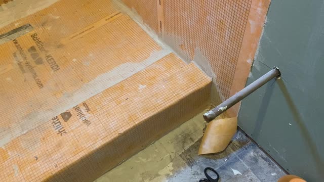 Kerdi Installation Part 10, setting the corners