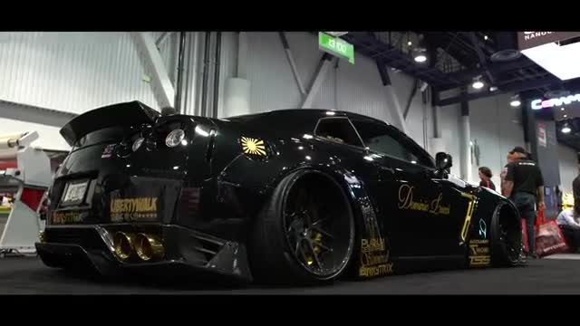 4k-black-x gold-liberty-walk-GTR-r35-armytrix-platinum-forged-sema-2017-customer-spotlight