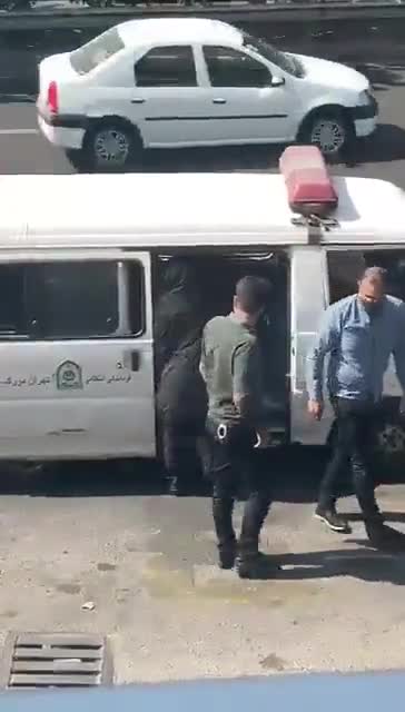 Iran: Police brutalize woman