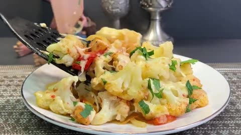 Cauliflower with chicken breast in a frying pan. Very quick and tasty!