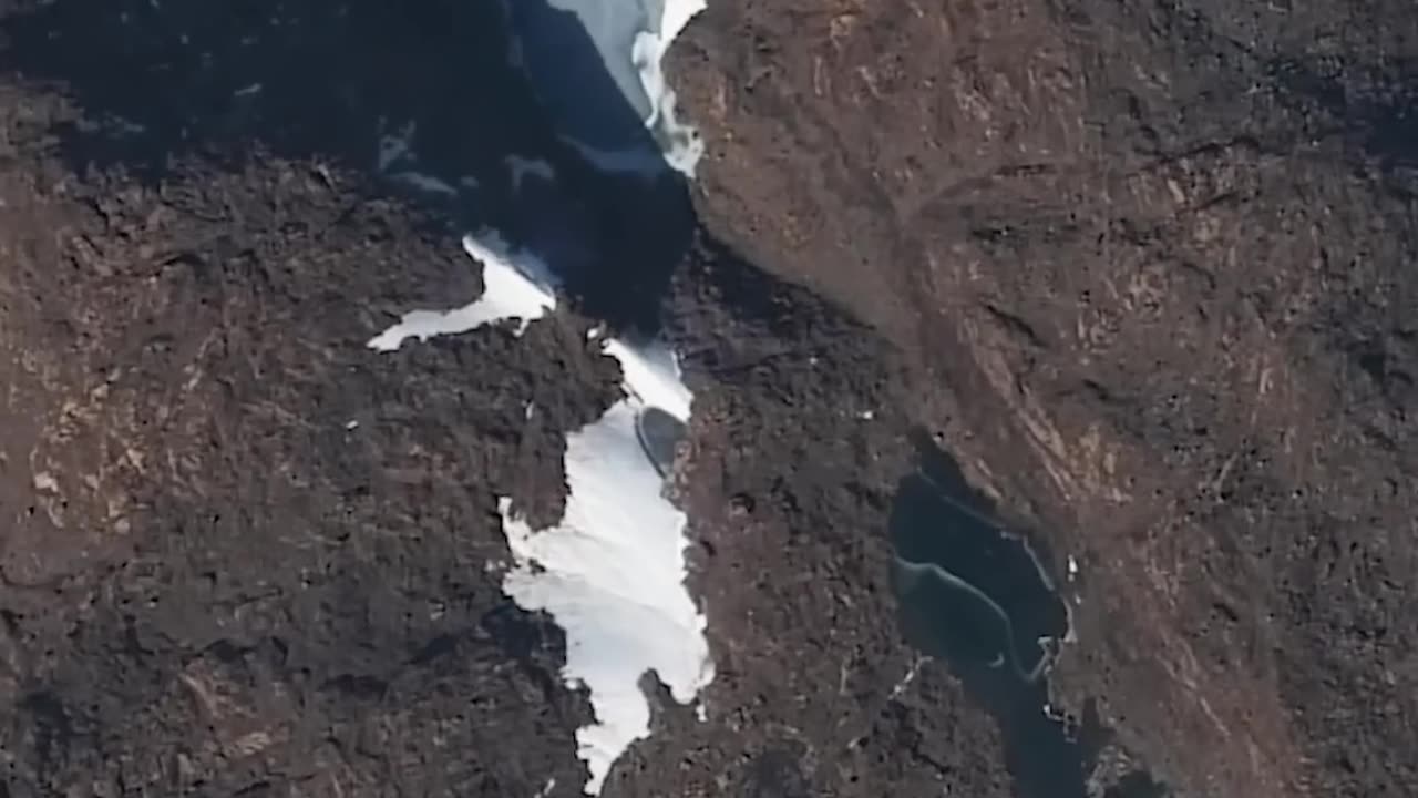 UFO CRASH LANDING IN ANTARCTICA