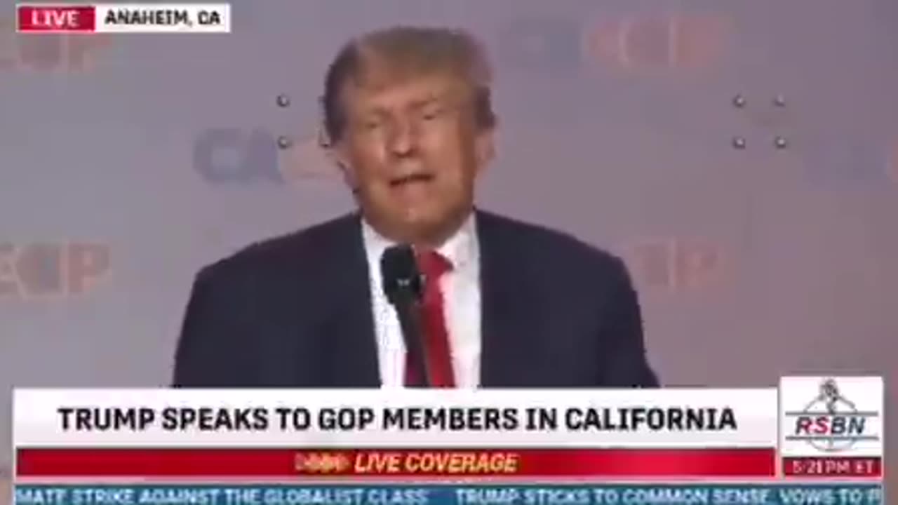 Funny video😂Trump's funny imitation of Biden missing on stage in California 😂😂😂Please Follow