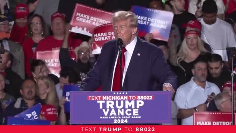 Trump: "Kamala and the Democrats Have Wrecked Detroit, But We Will Make It Great Again!" 🏙️💪