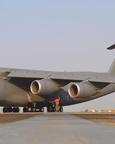 Really big plane🔥