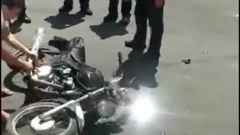 Destruiu a moto