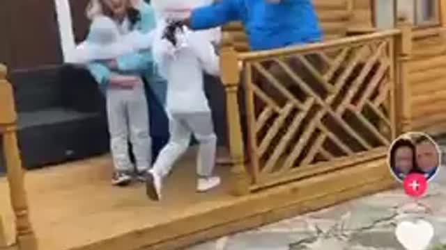Child abuse!! 🤬😡