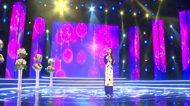 Công chúa Bolero tuổi trẻ tài cao