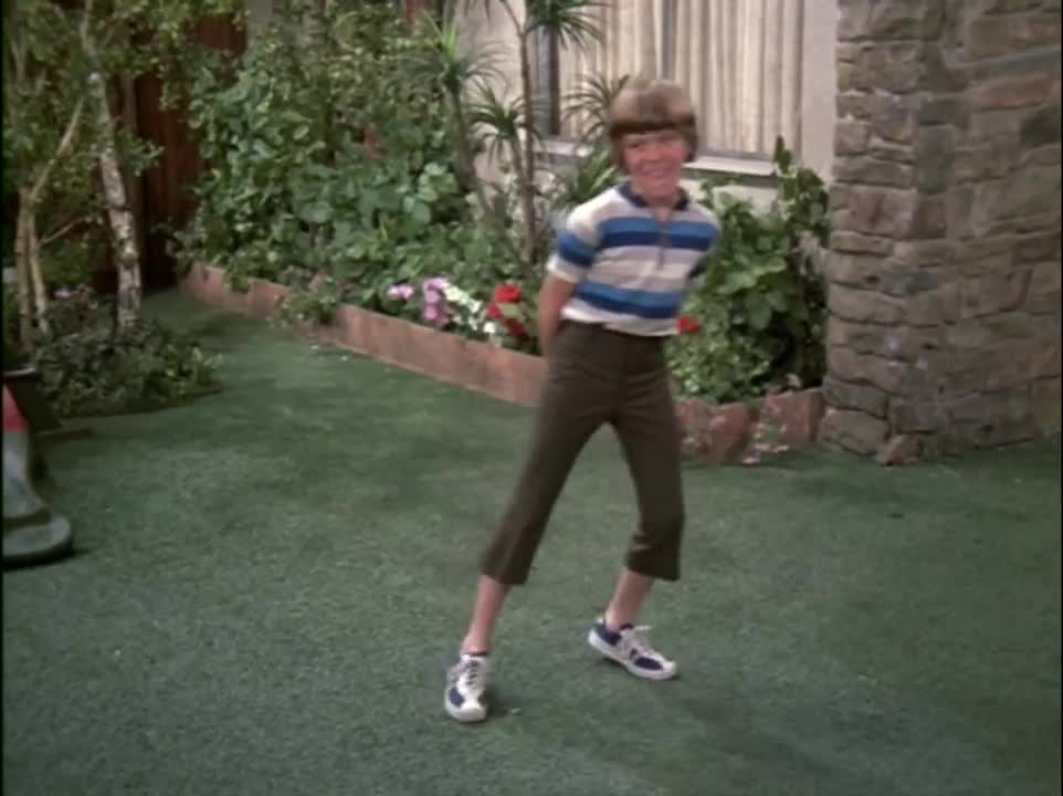 Bobby Brady poops his pants