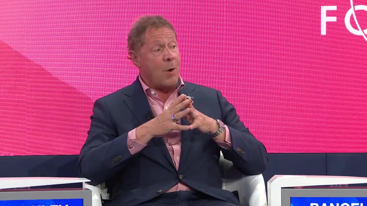 Seth Berkley at WEF 2022: 'Politicians who don't support the jab should be replaced.'